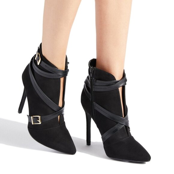 Buckle Pointed Toe Fashion Ankle Boots - Picture 2 of 4